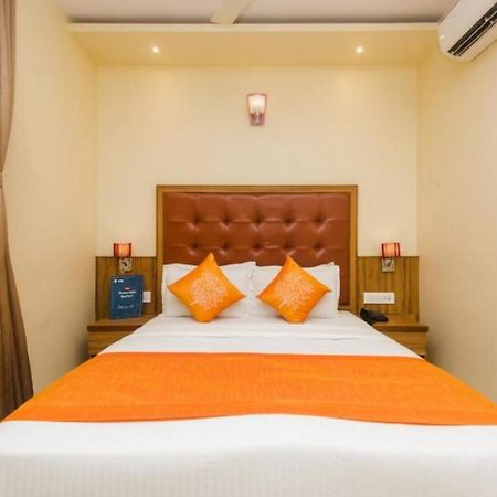 Aster Hotel Near Mumbai Airport ภายนอก รูปภาพ
