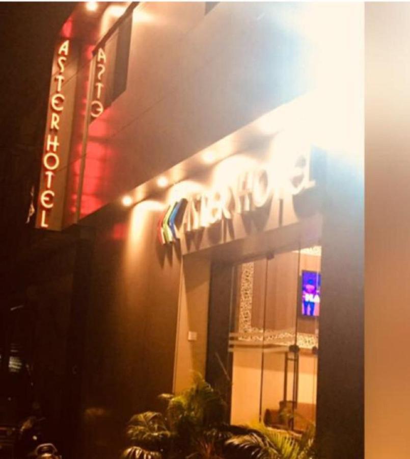 Aster Hotel Near Mumbai Airport ภายนอก รูปภาพ